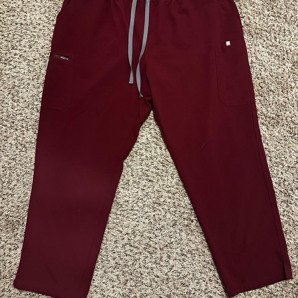 Women’s Figs 4X bottoms